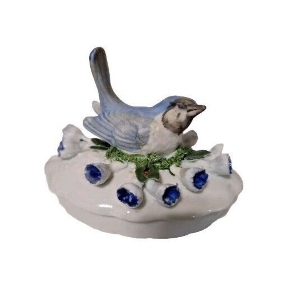 Nuova Capodimonte Trinket Box Blue Bird on Nest with Flowers Italy Porcelain
